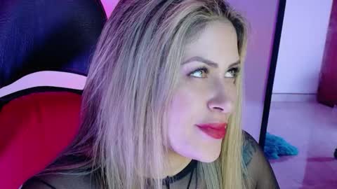 Snapshot of ivy__taylorr chatting on 18, 11, 2025 Diana Rojas online show from 18, 11, 2025