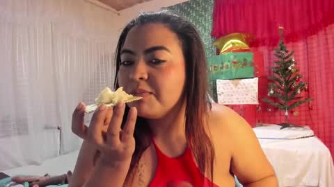 Snapshot of ivy_roosx chatting on 25, 12, 2024 vivian online show from 25, 12, 2024