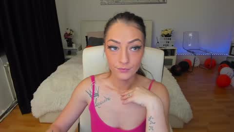 Snapshot of ivyfoxx_ chatting on 2, 12, 2024 IvyFox online show from 2, 12, 2024