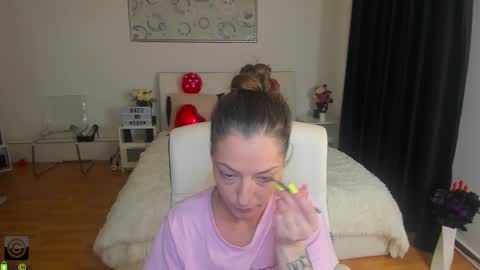 Snapshot of ivyfoxx_ chatting on 24, 2, 2025 IvyFox online show from 24, 2, 2025