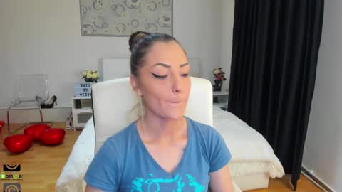 Snapshot of ivyfoxx_ chatting on 11, 3, 2025 IvyFox online show from 11, 3, 2025