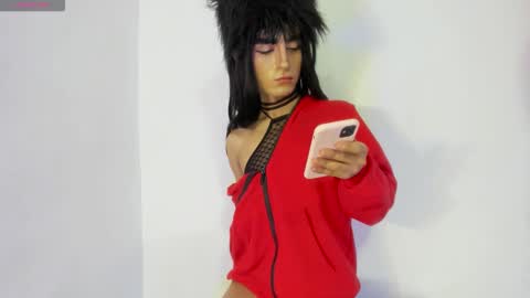 ivymilleer online show from 17, 12, 2025