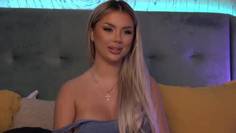  Ivy  online show from 16, 12, 2024