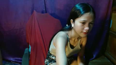 Snapshot of ivysnow07 chatting on 16, 12, 2025 MAI online show from 16, 12, 2025