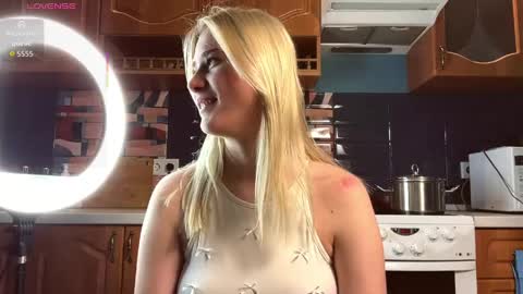 Snapshot of ivywairley chatting on 13, 4, 2026 ivywairley online show from 13, 4, 2026