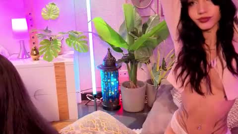 Snapshot of ivyy_pierce chatting on 14, 9, 2025 Ivy Pierce online show from 14, 9, 2025