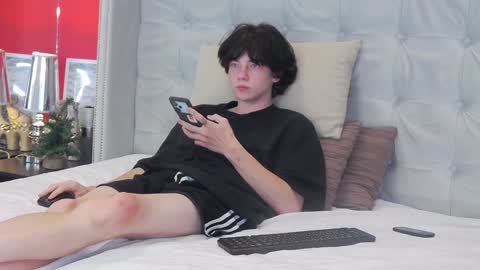 Snapshot of iwillfall_ chatting on 10, 12, 2024 Maxim online show from 10, 12, 2024