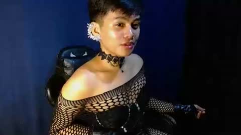 iya143 online show from 21, 11, 2025