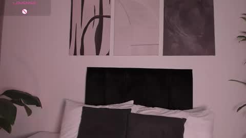 Snapshot of izzy_vega chatting on 3, 11, 2025 Izzy vega online show from 3, 11, 2025