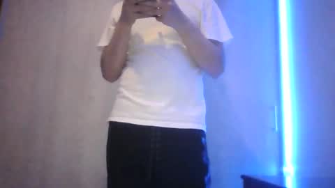 Snapshot of j24781043 chatting on 22, 11, 2025 ShyAlexX online show from 22, 11, 2025