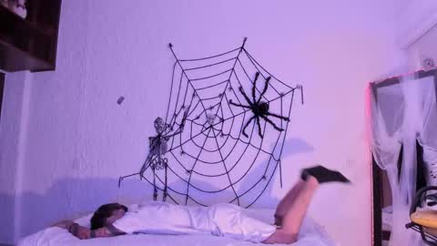 j_martony online show from 22, 10, 2025