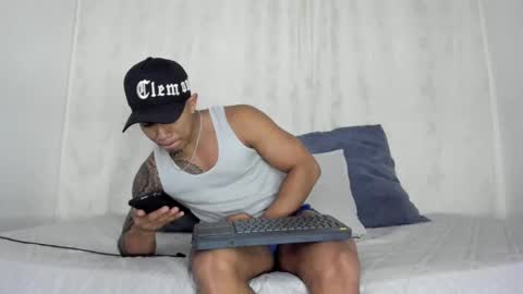 i am juan musiry independent model  online show from 29, 12, 2024