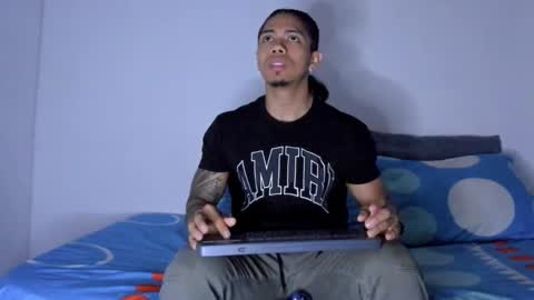 i am juan musiry independent model  online show from 17, 11, 2025