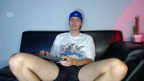 Snapshot of jack_norizz chatting on 4, 12, 2024 INDEPENDENT MODEL online show from 4, 12, 2024