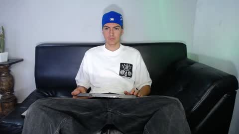 Snapshot of jack_norizz chatting on 8, 1, 2025 INDEPENDENT MODEL online show from 8, 1, 2025