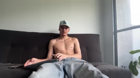 Snapshot of jack_norizz chatting on 18, 10, 2025 INDEPENDENT MODEL online show from 18, 10, 2025