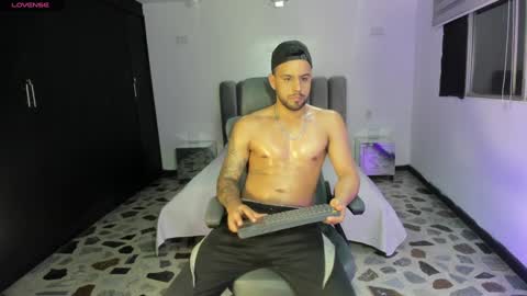 Snapshot of jackblanco_ chatting on 28, 12, 2024 Jack White online show from 28, 12, 2024