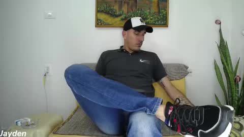 Jacob And Jayden online show from 2, 12, 2025