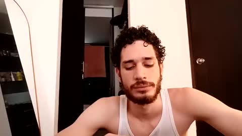 Snapshot of jacobmurphy2103 chatting on 2, 12, 2025 JACOB ROBIN online show from 2, 12, 2025