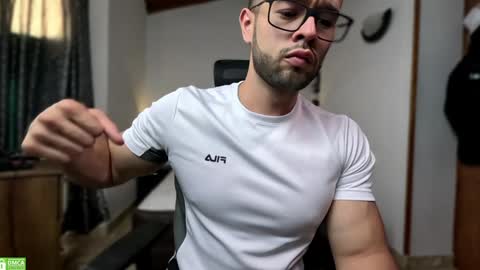 Snapshot of jacobt77 chatting on 11, 1, 2025 Jacob online show from 11, 1, 2025