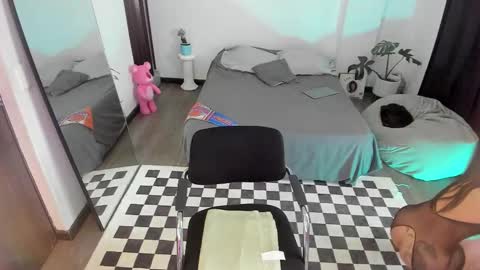 Jade  independent model online show from 19, 12, 2025