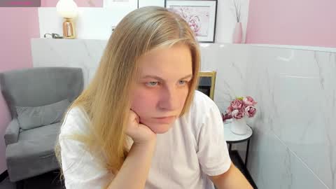 Jade online show from 4, 12, 2024