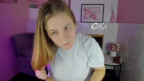 Jade online show from 2, 2, 2025