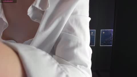 Jade online show from 22, 2, 2025