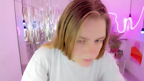 Jade online show from 26, 9, 2025