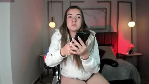 jade_vela online show from 6, 10, 2025