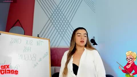jade_vela online show from 13, 11, 2025