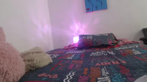 Snapshot of jade_watson19 chatting on 19, 10, 2025 Jade Watson online show from 19, 10, 2025