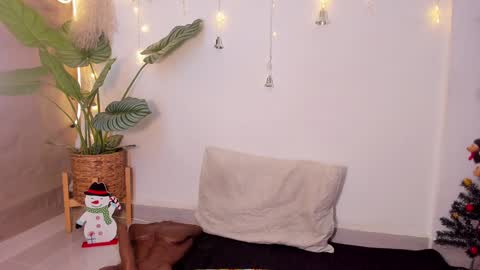 jadee__ online show from 19, 12, 2024