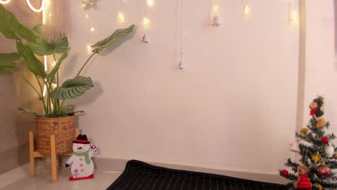 jadee__ online show from 20, 12, 2024