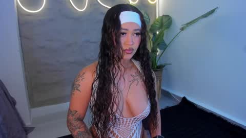 jadee__ online show from 6, 1, 2025