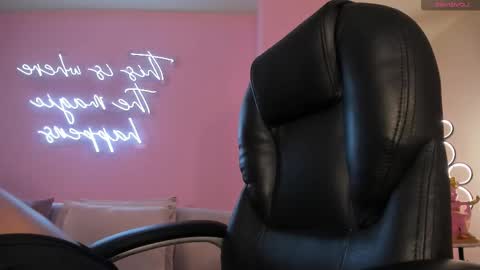 Snapshot of jadeevansx chatting on 9, 11, 2025 JADE EVANS online show from 9, 11, 2025