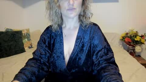 elena online show from 20, 2, 2025