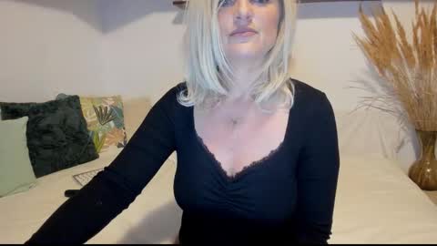 elena online show from 1, 10, 2025
