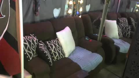 Jamie Rose Queenschild ever... online show from 3, 3, 2025