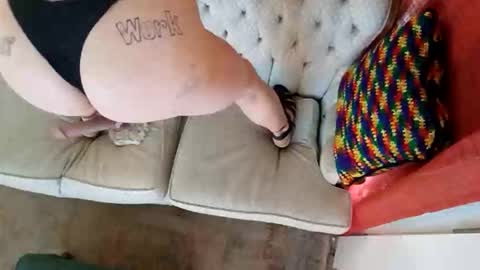 Jamie Rose Queenschild ever... online show from 2, 2, 2026