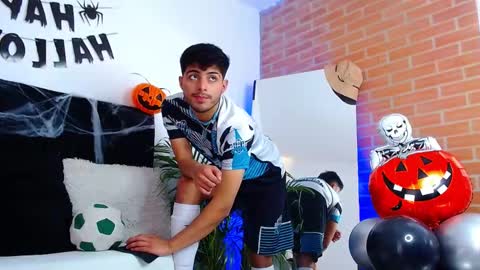 Snapshot of jaiden_thoner chatting on 31, 10, 2025 Jaiden online show from 31, 10, 2025