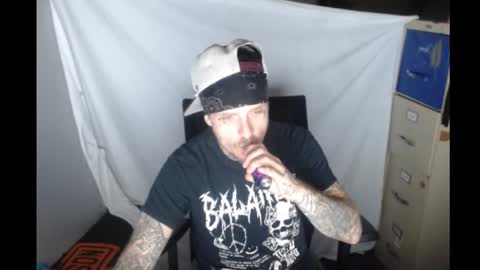 showingitoff online show from 19, 12, 2025