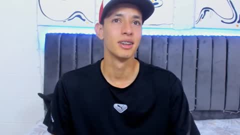 Hi guys im new 3 online show from 12, 2, 2025