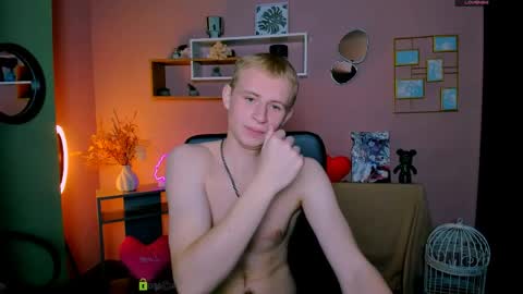 Snapshot of jake_wilders chatting on 4, 4, 2026 Jake online show from 4, 4, 2026