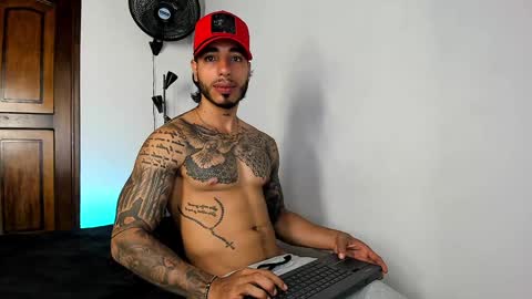 Snapshot of jakee_brown chatting on 17, 1, 2025 Santiago online show from 17, 1, 2025