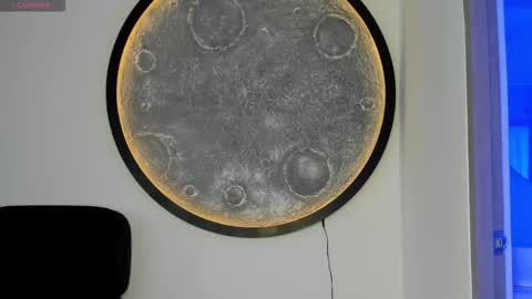 Snapshot of jakee_brown chatting on 8, 11, 2025 Santiago online show from 8, 11, 2025