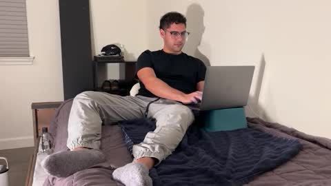 Snapshot of jakesexhibition chatting on 25, 10, 2025 Jake Porter online show from 25, 10, 2025