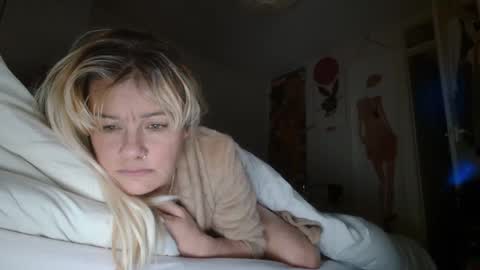 Snapshot of jakkilouise chatting on 6, 3, 2025 JAKKI LOUISE pornstar online show from 6, 3, 2025