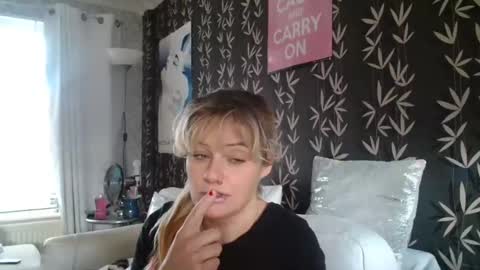 Snapshot of jakkilouise chatting on 12, 3, 2025 JAKKI LOUISE pornstar online show from 12, 3, 2025