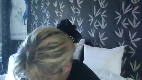 Snapshot of jakkilouise chatting on 11, 9, 2025 JAKKI LOUISE pornstar online show from 11, 9, 2025